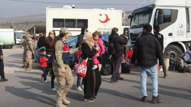 Suriyelilerin gönüllü geri dönüşü devam ediyor