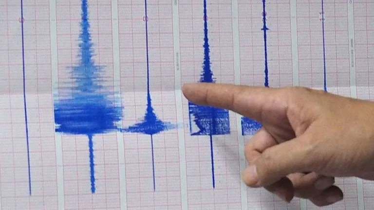 Ege Denizi'nde 4,9 büyüklüğünde deprem meydana geldi