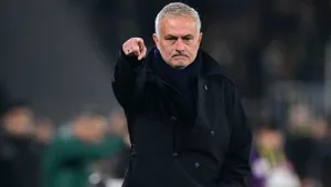 Mourinho, galibiyet sonrası Türk teknik direktörleri övdü