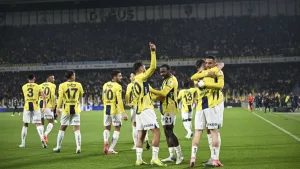 Fenerbahçe, Gaziantep'i 3-1 yenerek galibiyet serisini sürdürdü