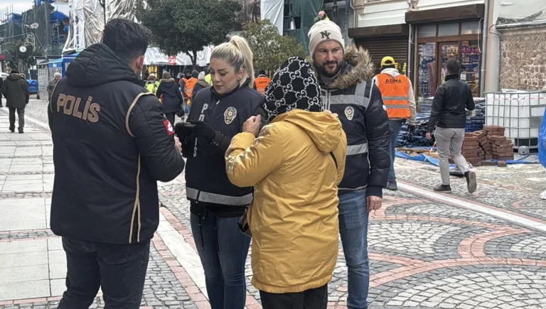 Edirne'de polis yılbaşı öncesi huzur uygulaması yaptı