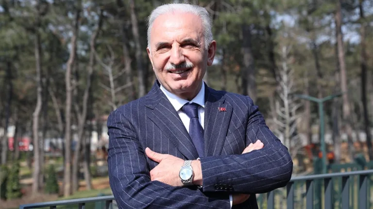 İsmet Yıldırım, aleyhindeki pankarta yanıt verdi