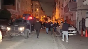 Esenyurt'ta polis ekibine silahlı saldırı düzenlendi