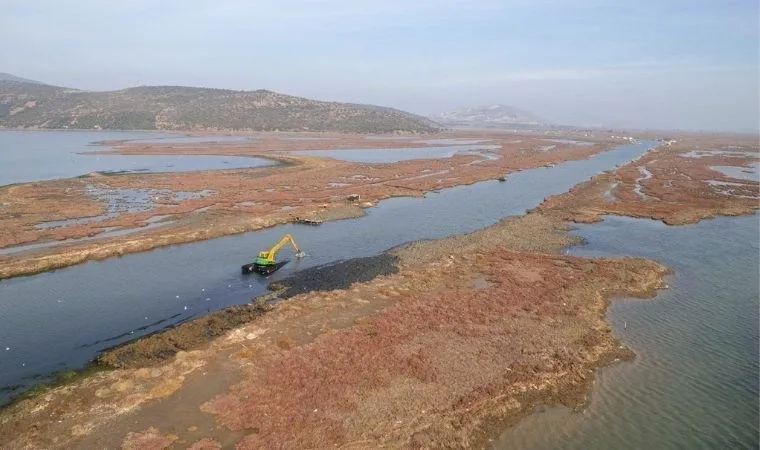 İzmir Körfezi için Gediz Nehri'nde temizlik çalışmaları başlatıldı