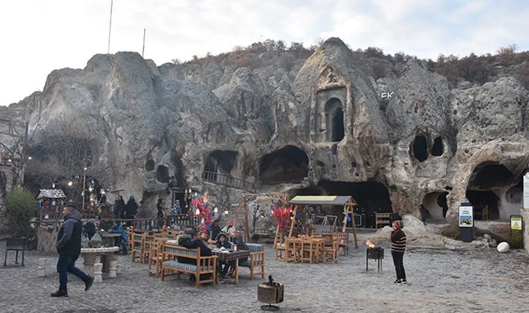 Frig Vadisi yıl boyunca turist akınına uğruyor