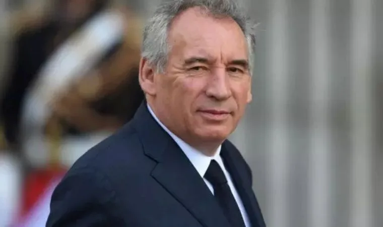 Fransa'nın yeni başbakanı François Bayrou kimdir?