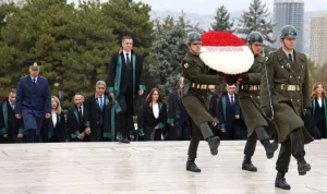 Türkiye Barolar Birliği yeni yönetimi Anıtkabir'i ziyaret etti