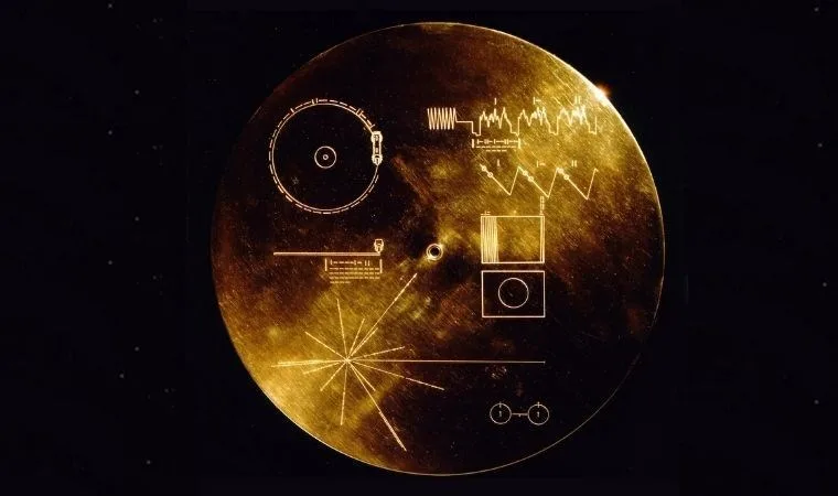 Voyager Altın Plak'ında uzaya gönderilen simgeler neler?