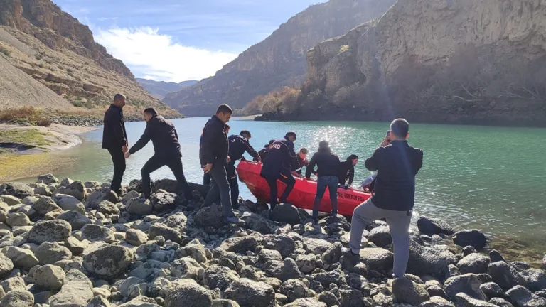 çoban kayboldu, ekipler dicle nehrinde arama yapıyor