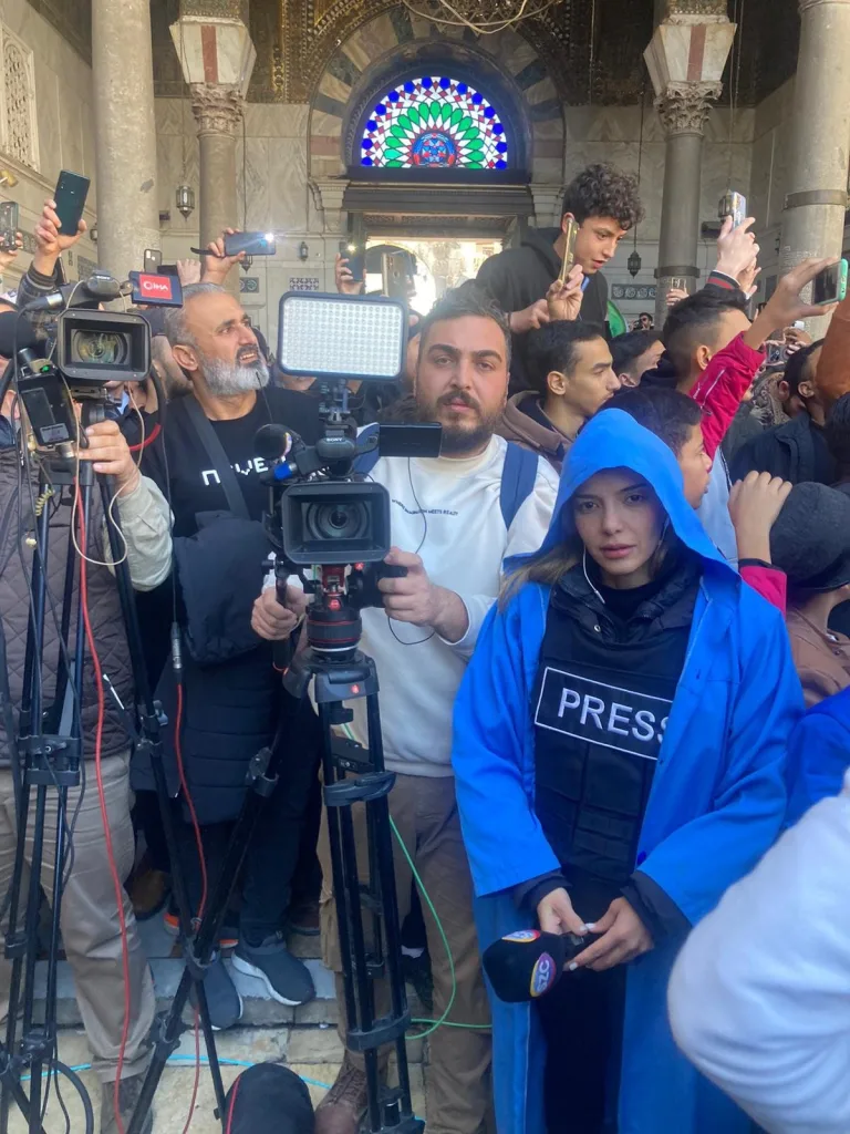 Suriye'de Emevi Camii'nde ilk Cuma namazı kılındı