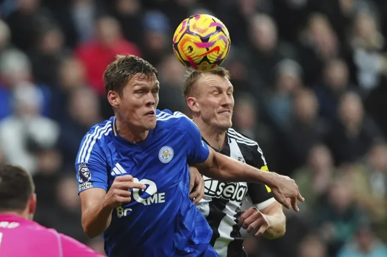 Newcastle United, Leicester City'yi 4-0'la geçti