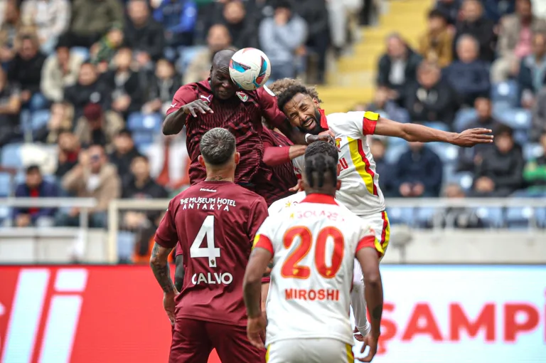 Göztepe, Mersin'de Hatayspor ile berabere kaldı