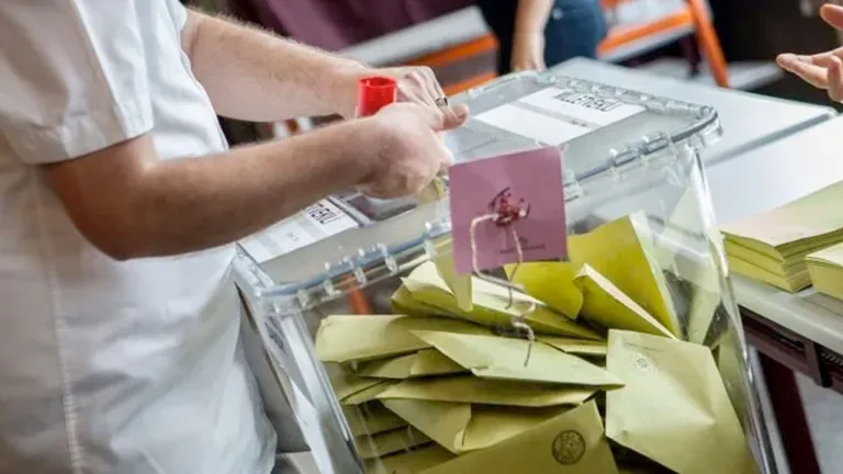 CHP'nin oy kaybının sebepleri anketlerle belirlendi