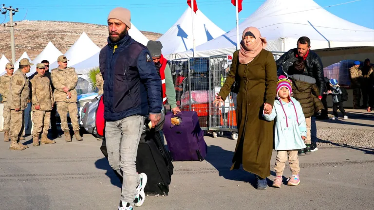 Ali Yerlikaya, Suriyelilerin geri dönüş sayısını açıkladı