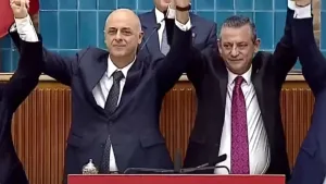 Ümit Özlale İYİ Parti'den ayrılıp CHP'ye katıldı