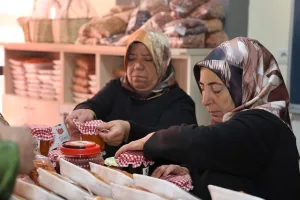 Elazığlı kadınlar, organik ürünlerini dünyaya sunuyor