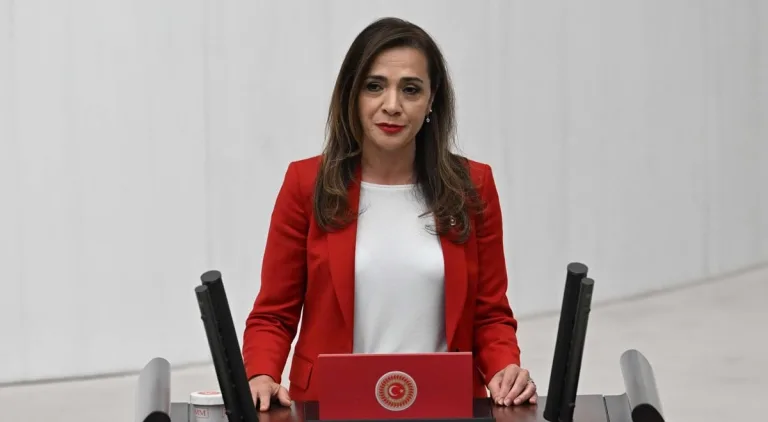 Anne ve babalar çaresiz kalıyor