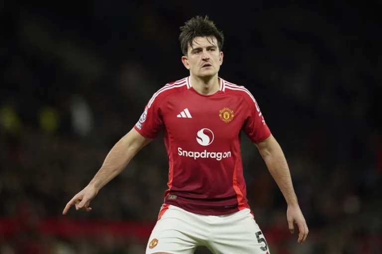 Manchester United, Maguire’ın sözleşmesini uzatıyor