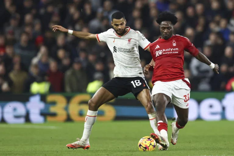 Liverpool, Nottingham Forest ile berabere kaldı