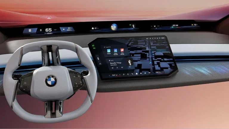 BMW Panoramic iDrive sistemini CES 2025'te tanıttı