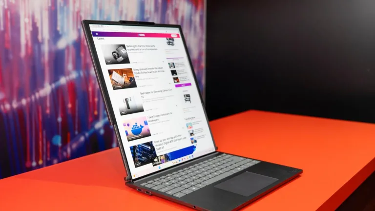 Lenovo yuvarlanabilir ekranlı ThinkBook Plus Gen 6'yi tanıttı