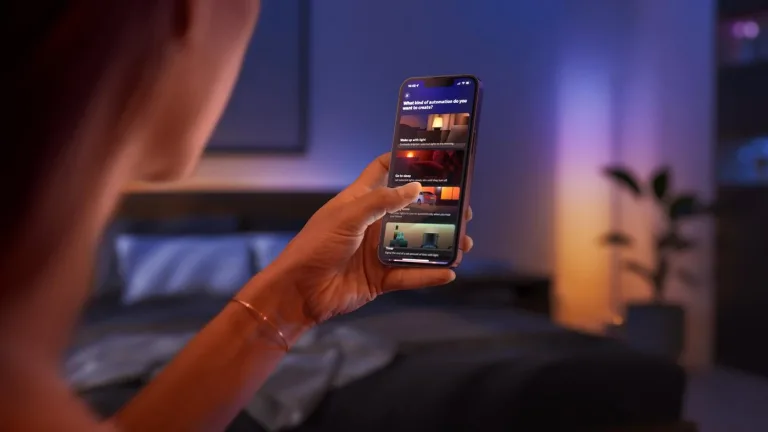 Philips Hue, yapay zeka destekli aydınlatma asistanı sunuyor