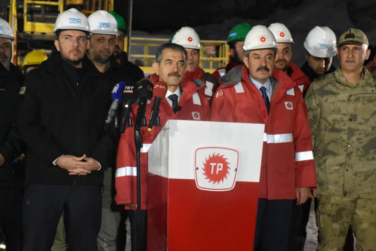 bakan bayraktar 2025'te gabar'da petrol üretimini artıracak