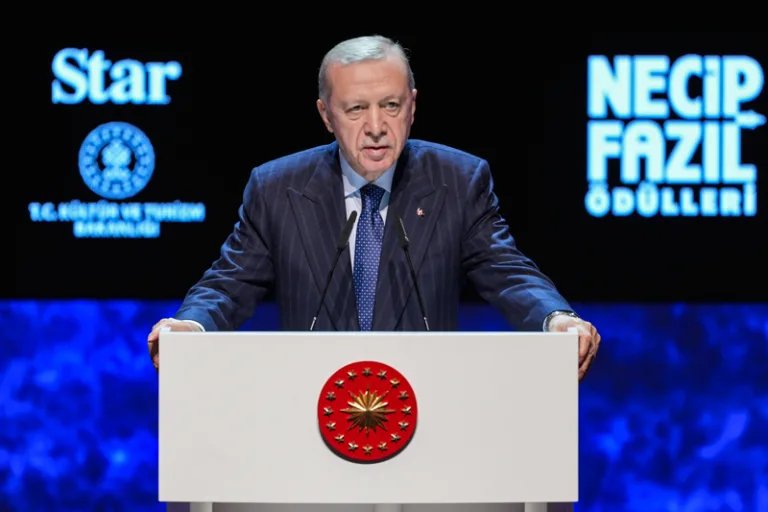 Cumhurbaşkanı Erdoğan, Necip Fazıl Ödülleri Töreni'nde konuştu