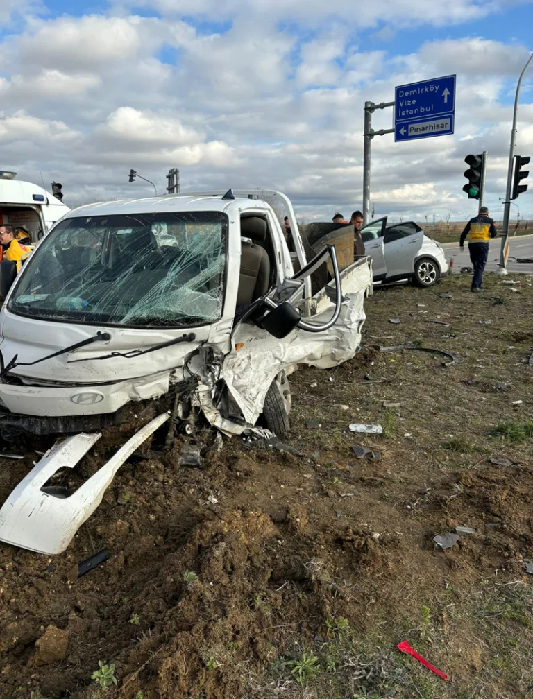 Kırklareli'nde trafik kazası: 1 ölü, 6 yaralı