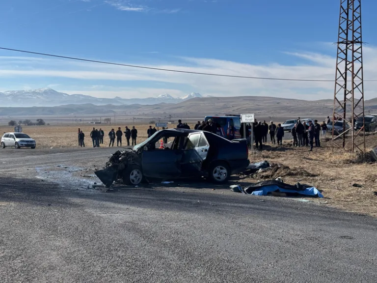 Nevşehir'de trafik kazasında baba ve oğlu hayatını kaybetti