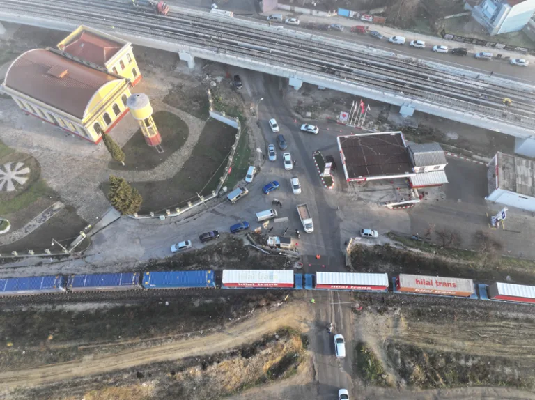 Edirne'de tren arızası ulaşımı aksattı