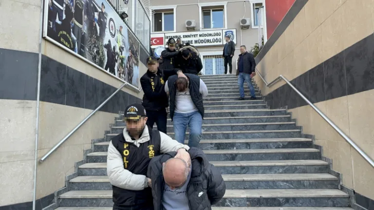 İstanbul'da dolandırıcılık operasyonunda 26 zanlı adliyeye sevk edildi