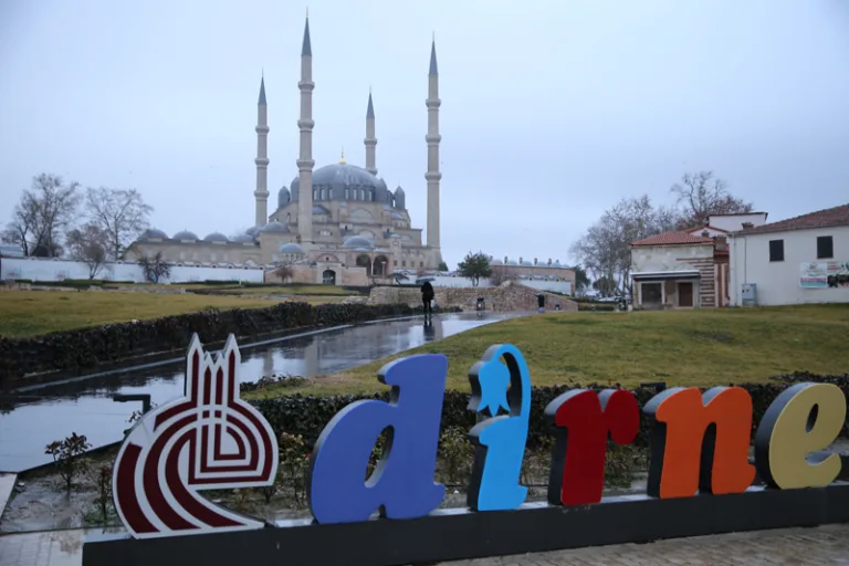 Edirne ve Kırklareli'nde sağanak etkili oldu