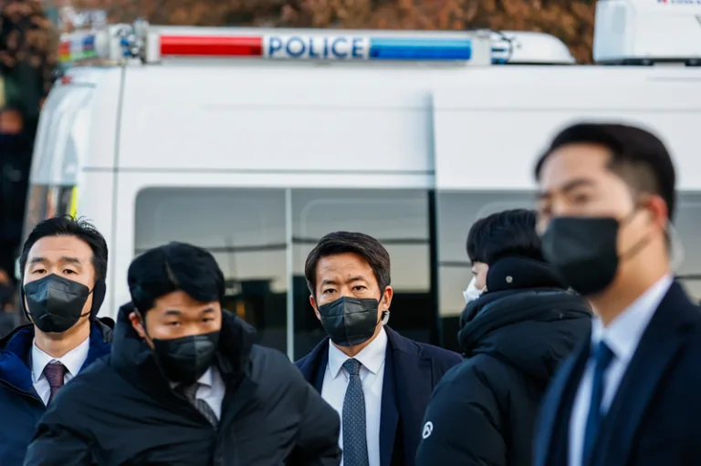 Güney Kore'de Yoon Suk Yeol gözaltına alındı