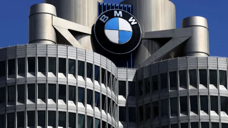 BMW, ön camda yeni teknoloji geliştiriyor