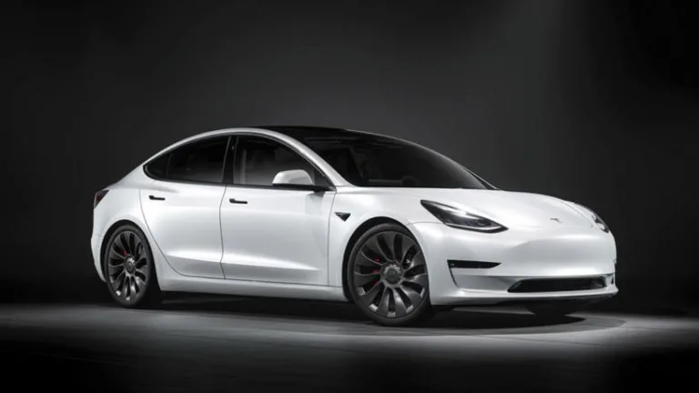 Tesla, Çin'de en uzun menzilli Model Y'yi tanıttı