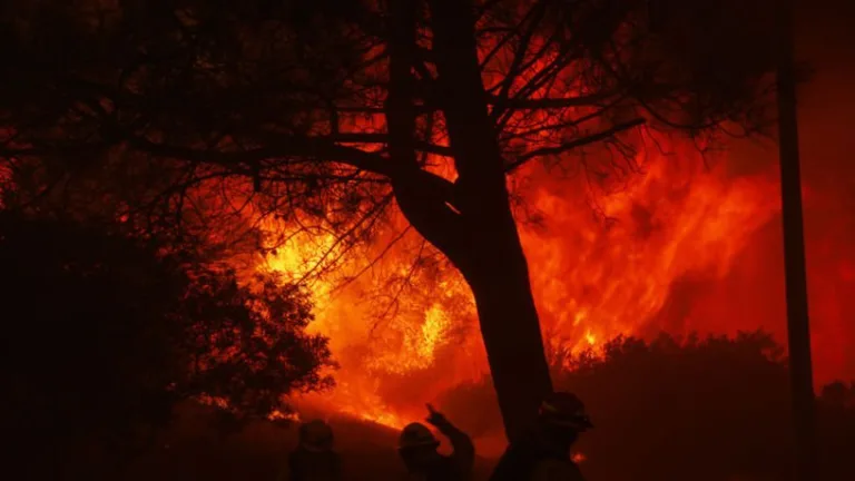 Los Angeles'taki yangınların maliyeti 275 milyar dolara çıkabilir