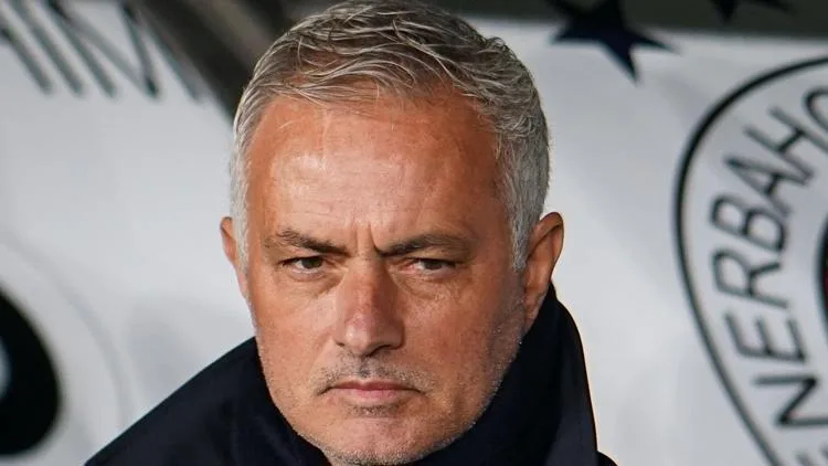 Jose Mourinho, Fenerbahçe'yi en çok isteyen kulüp olarak tanımladı