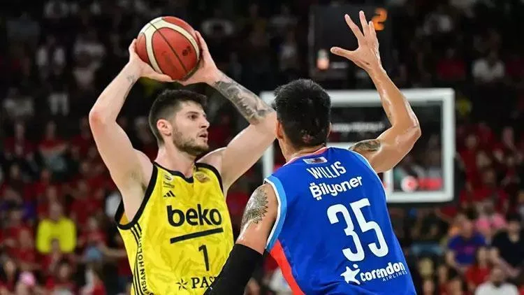 Fenerbahçe, Anadolu Efes'i ağırlıyor