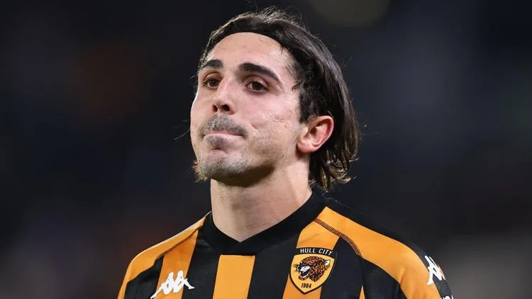 Hull City 90+3'te yenilerek düşme hattında kaldı