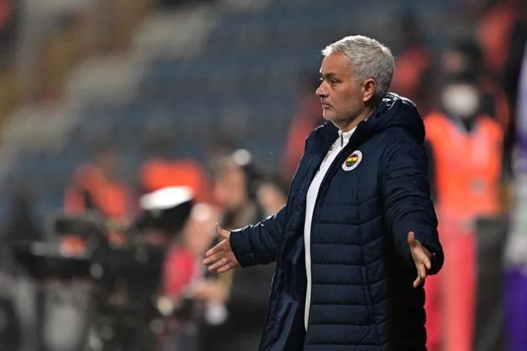 Mourinho: Kasımpaşalı oyunculara saygı duymalıydık