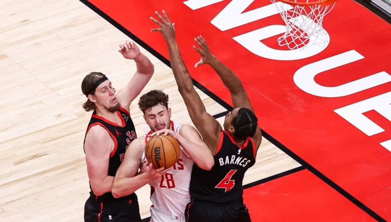 Alperen Şengün, Rockets'ın Celtics'e yenildiği maçta 14 sayı attı