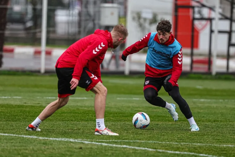 Samsunspor Beşiktaş maçı için hazırlıklarını sürdürüyor