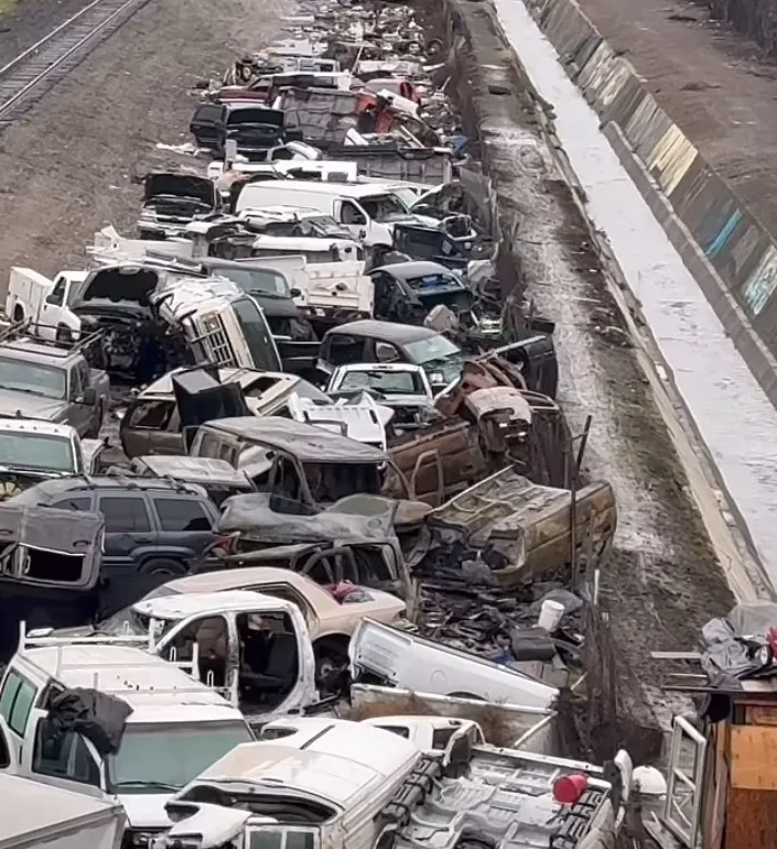 şehir araç mezarlığına dönüşüyor, çözüm bulunamıyor