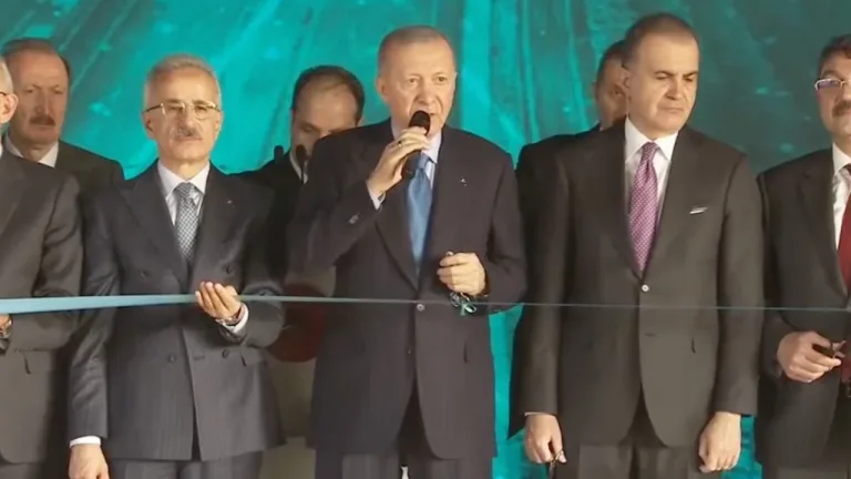 Cumhurbaşkanı Erdoğan Aydın-Denizli Otoyolu'nu açtı