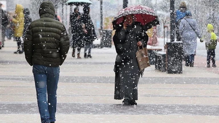 Balkanlar'dan gelen soğuk hava Türkiye'yi etkisi altına alıyor