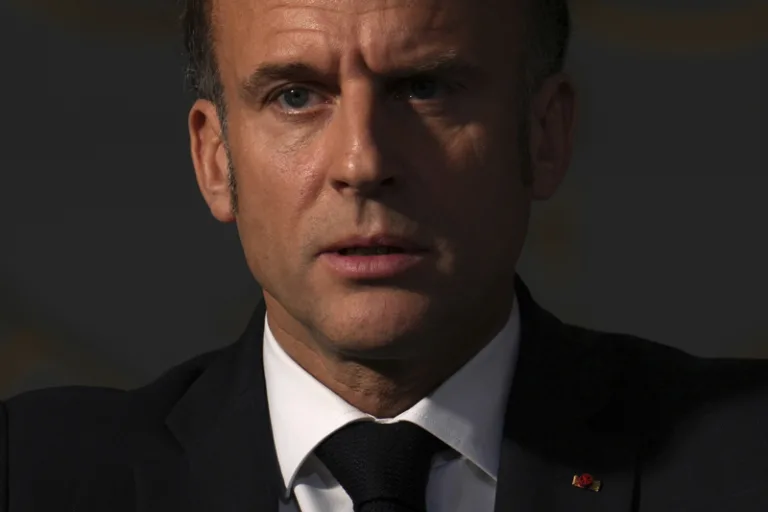 Macron, PKK/YPG terör örgütüne destek vereceğini açıkladı