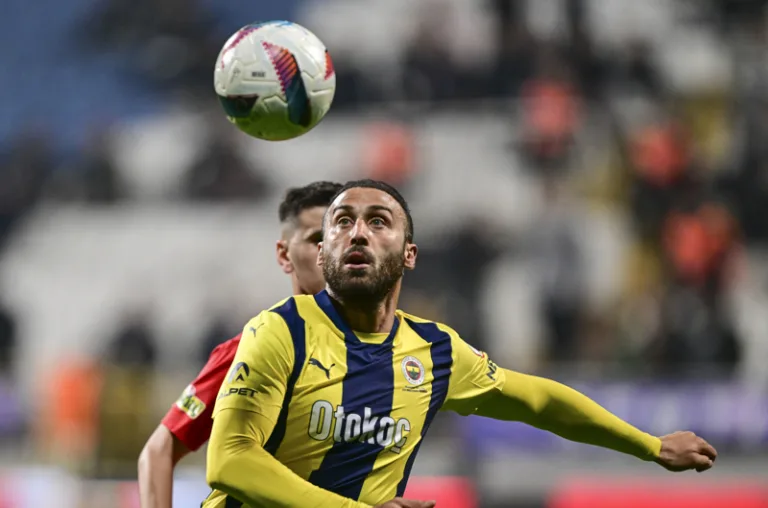 Cenk Tosun Eyüpspor'a transfer için görüşmelere başlıyor