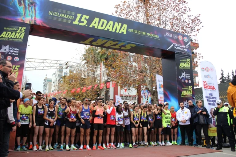 15. Uluslararası Adana Kurtuluş Yarı Maratonu'na rekor katılım