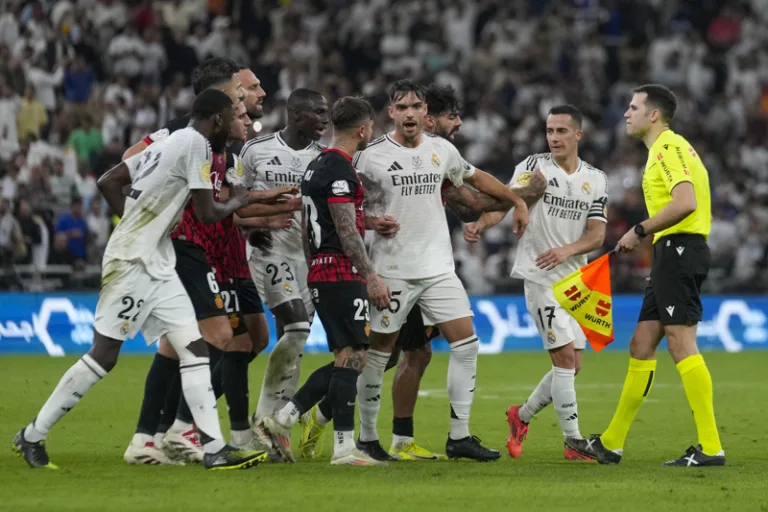 Real Madrid, Mallorca'yı 3-0 yenerek finale yükseldi